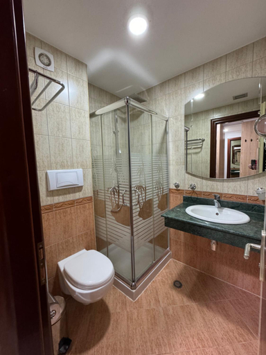 Bathroom 11