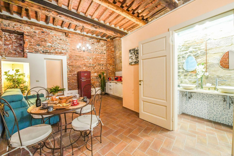 Others 4, Micheli Suite Anfiteatro Square, Lucca