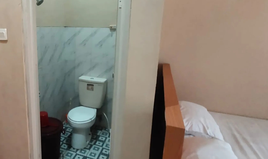 Bedroom 5, Jajapin Fajar Guesthouse, Bandung