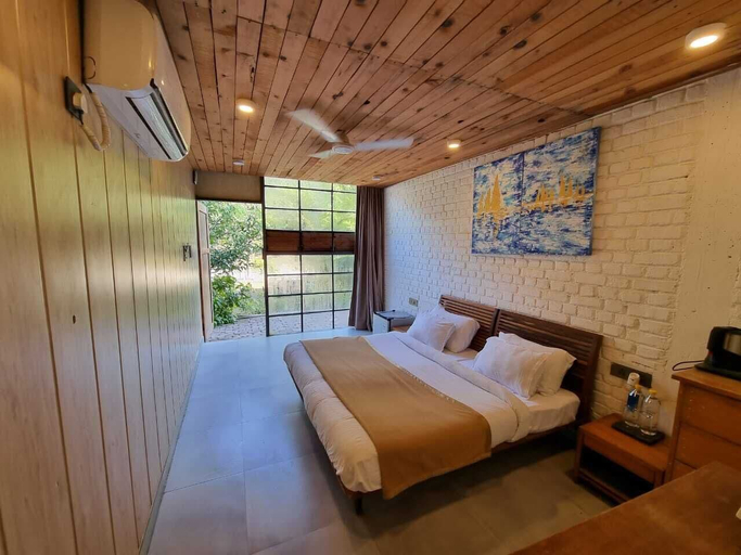 Bedroom 4, Nishantam Rishikesh By Aum Wellness, Garhwal