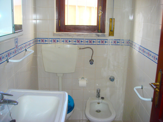 Bathroom 3, Casa Oleandros, Lourinhã