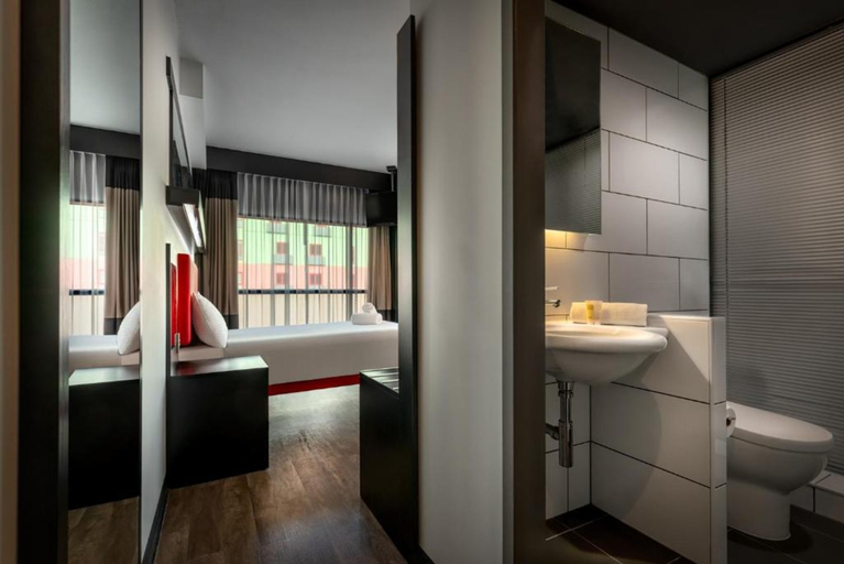 Bedroom 4, Essence Hotel Carlton, Melbourne