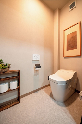 Bathroom 12