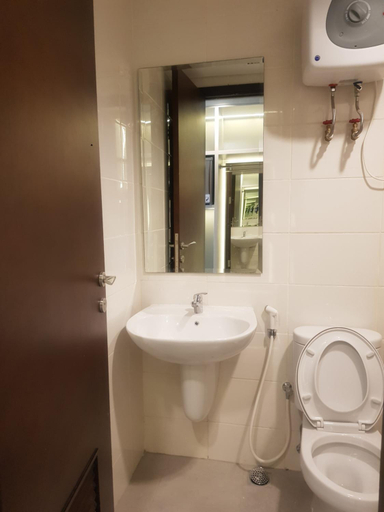 Bathroom 2, Apartemen Borneo Bay Residence, Balikpapan