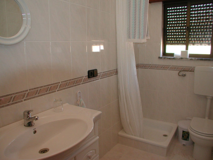 Bathroom, Casa Caetano, Leiria