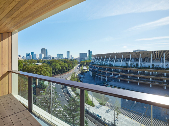 Exterior & Views 30