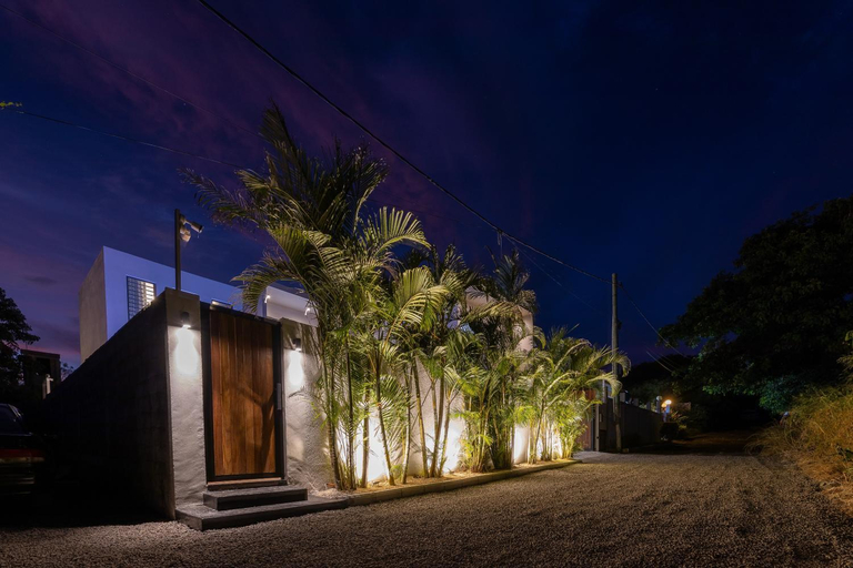 Others 5, La Villa de Grand Bay