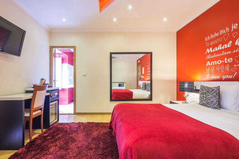 Bedroom 3, Vila Nova Guesthouse, Lisbon