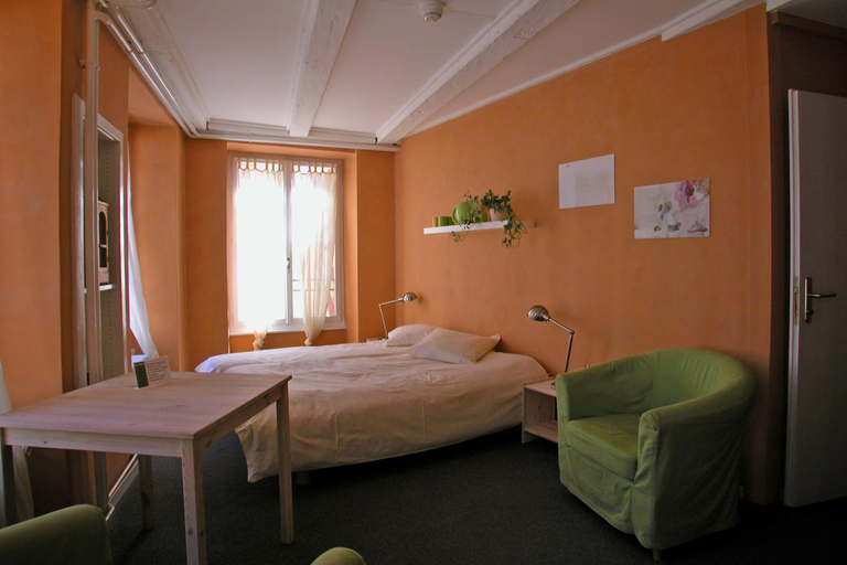 Bedroom 2, Le Cafe-Hotel de L'Aubier, Neuchâtel