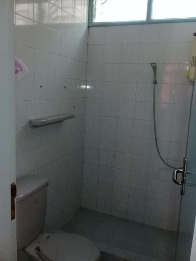 Bathroom 4