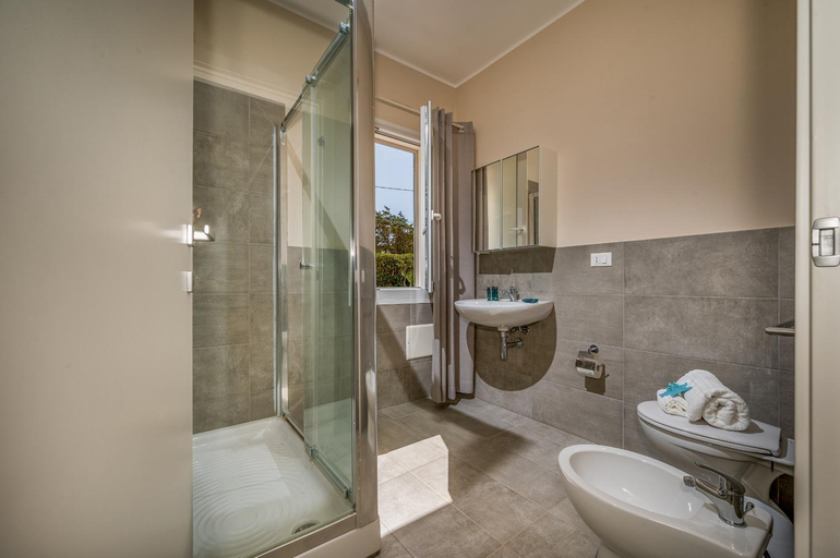 Bathroom 3, Villa Spada con ampi spazi esterni, Trapani