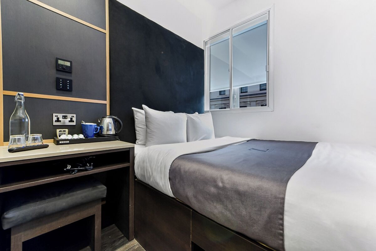 Bedroom 2, The Z Hotel Trafalgar, London