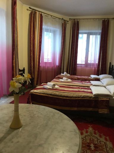 Bedroom 2, Patkovski, Nadvirnians'kyi