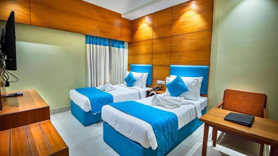 Bedroom 5, King S Crown, North 24 Parganas