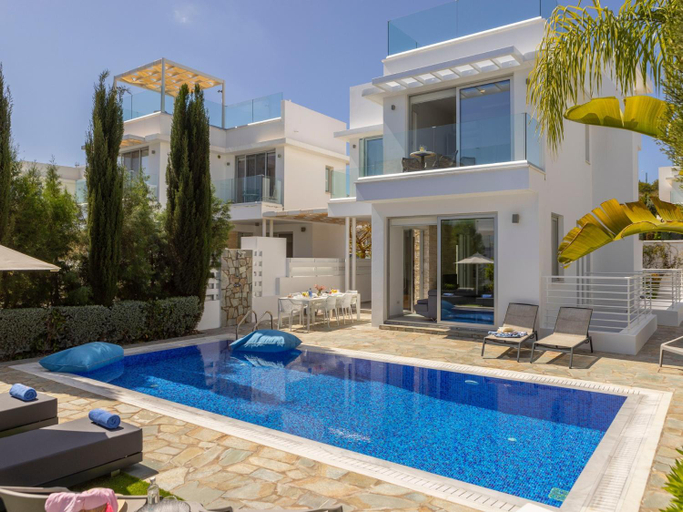 2, Villa Zoe