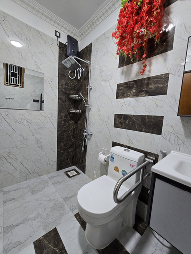 Bathroom 5, Munril Guest, Jaffna