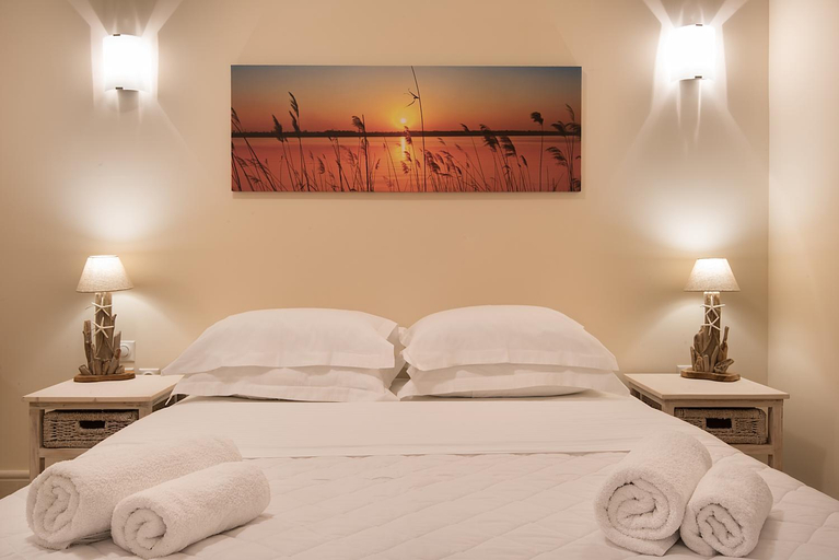 Others 4, Villa Emerald, Peloponnese