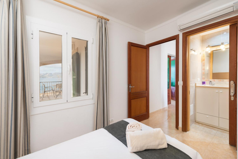 Facilities 2, Sunset Villa Nixe, Baleares