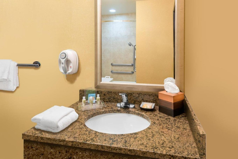 Bathroom 4, Holiday Inn Express & Suites CASA GRANDE, Pinal