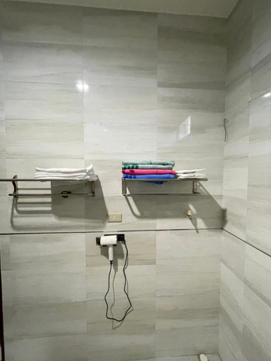 Bathroom 5, 橋燈民宿, Tainan
