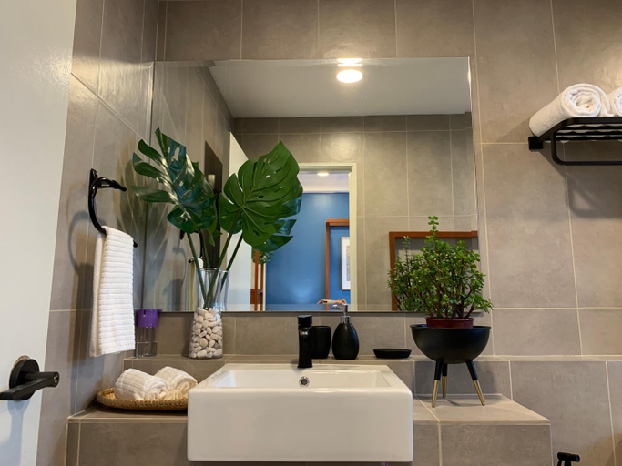 Bathroom 2, Deluxe Holiday Studio Suite @ Timurbay w/ Seaview, Kuantan