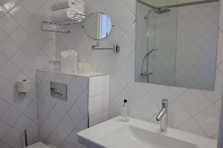 Bathroom 3, Hotelli Kartanon Meijeri, Uusimaa
