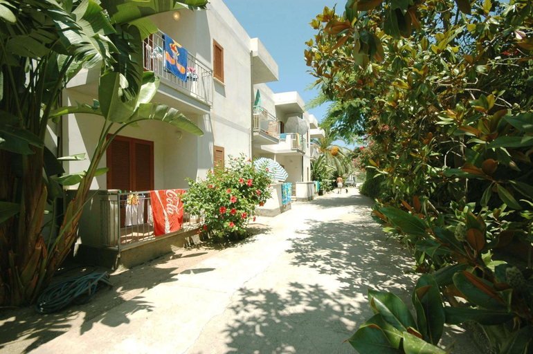 Others 3, Residence Limoneto, Vibo Valentia