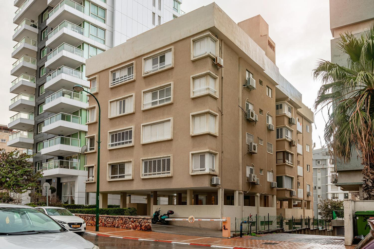 Exterior view, City center family relax apartment