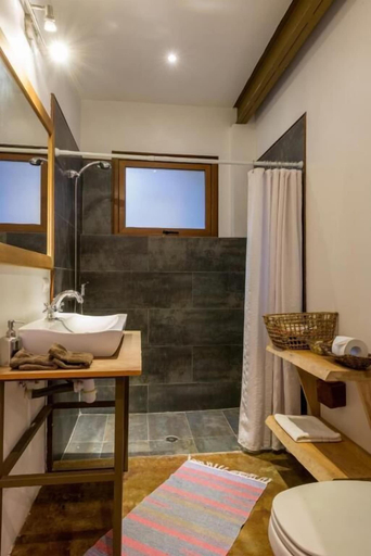 Bathroom, Hotel Patagonia House, Coihaique