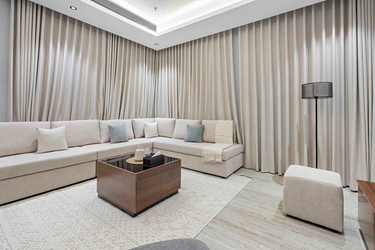 Others 5, Silkhaus Majidia 132, Riyadh