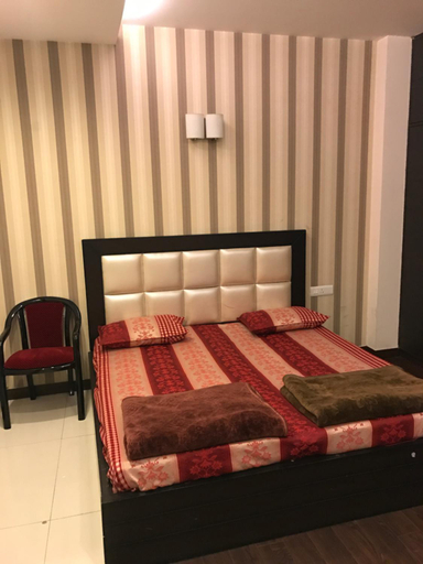 Bedroom 1, Spacious 3bhk apartment!, West