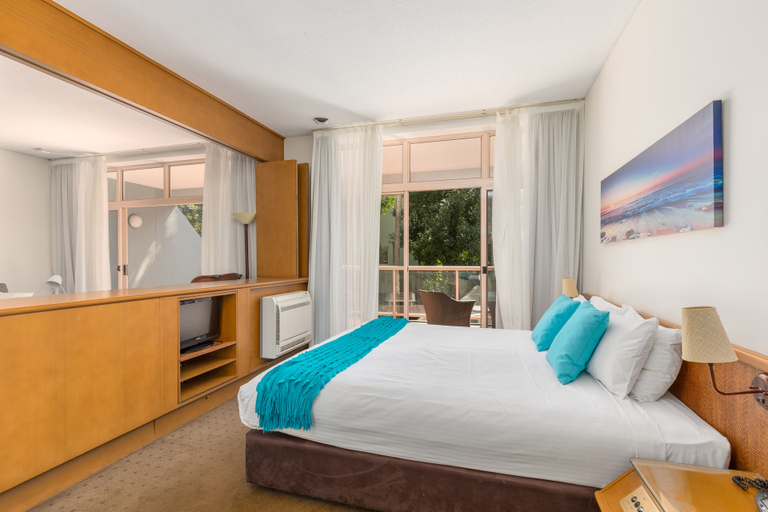 Bedroom 25