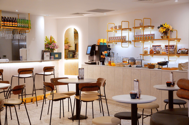 Food & Drinks 4, The Z Hotel Trafalgar, London