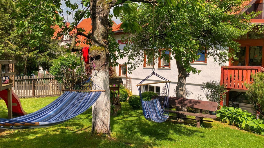 Others 5, Pensjonat Merkury, Lubań