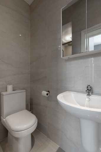 Bathroom 3, Gloucester Place Studios, London