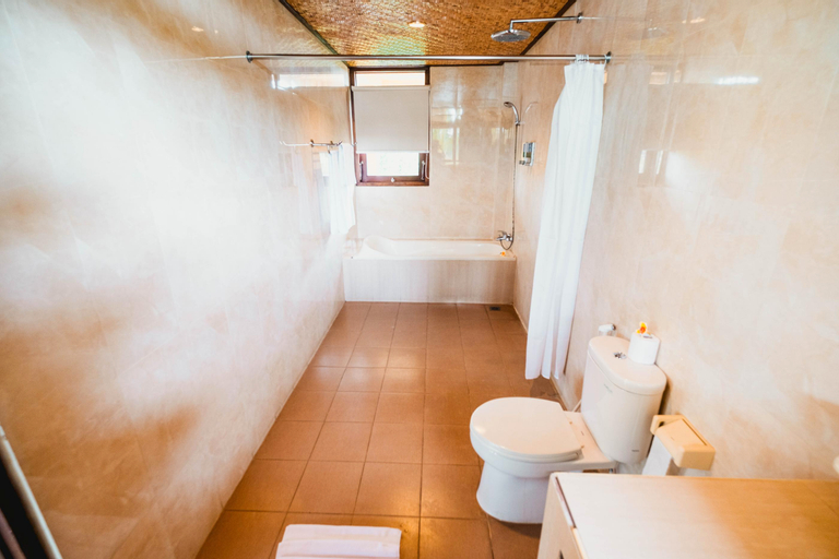 Bathroom 16