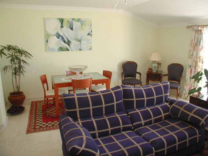 Others 5, Penthouse Crisnel, Lourinhã