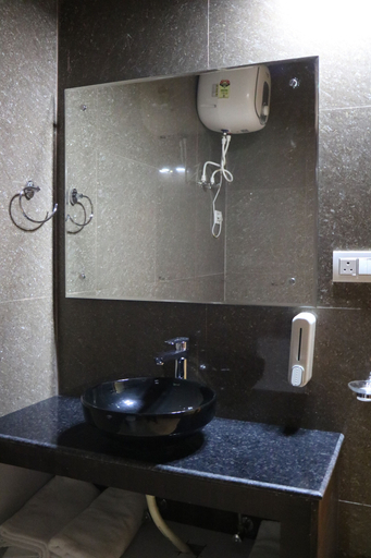 Bathroom 3, SUKOON DK, Garhwal