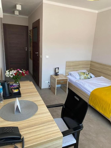 Bedroom 3, Hotel Alpex, Zabrze