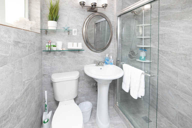 Bathroom 4, seastar suites by the sea, Broward