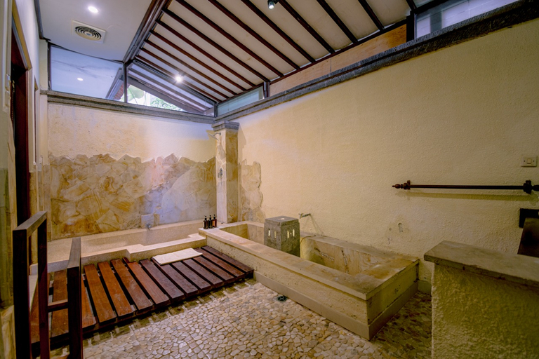 Others 5, Villa Karvaka, Badung