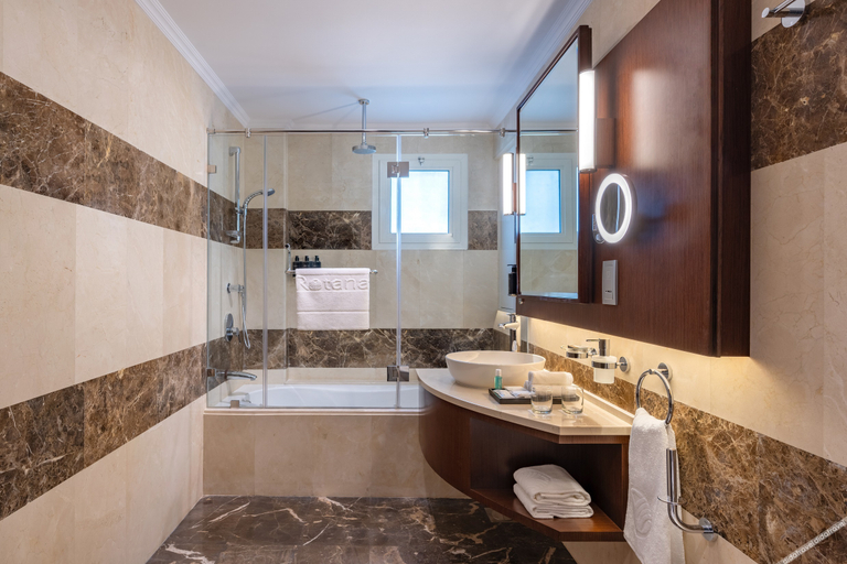 Bathroom 4, Riviera Rayhaan by Rotana Doha, Doha