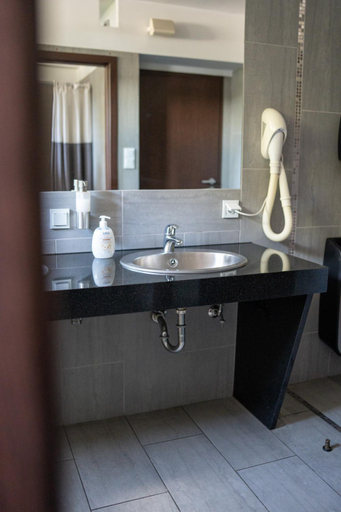 Bathroom 4, Aparthotel Strefa Budget, Tychy City