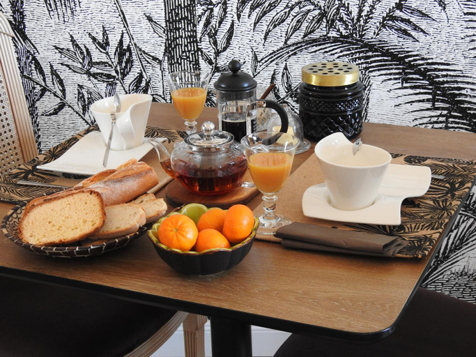 Food & Drinks 4, Villa Madura, Loire-Atlantique