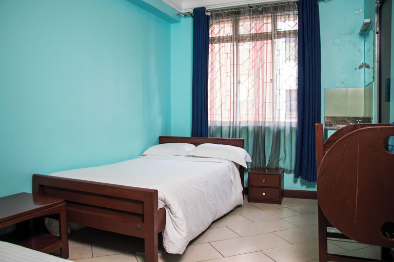Bedroom 2, Sandton City Hotel, Starehe