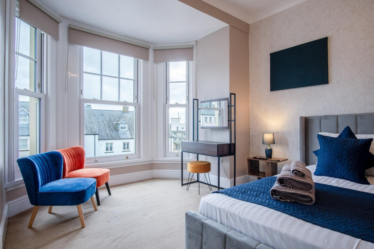 Others 4, The Lanterns - 9 Bedroom - Sleeps 17 - Saundersfoot Village Centre, Pembrokeshire