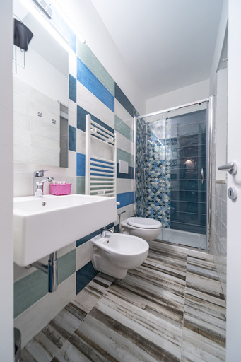 Bathroom 4, B&B Nel Blu, Bari