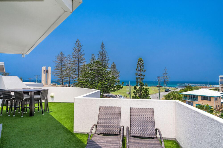 Food & Drinks, Rainbow Bay Resort, Gold Coast