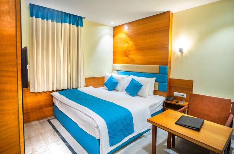 Bedroom 4, King S Crown, North 24 Parganas