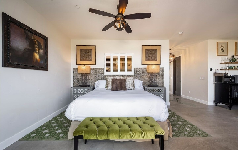 Bedroom 2, Domaine Chardonnay, Riverside